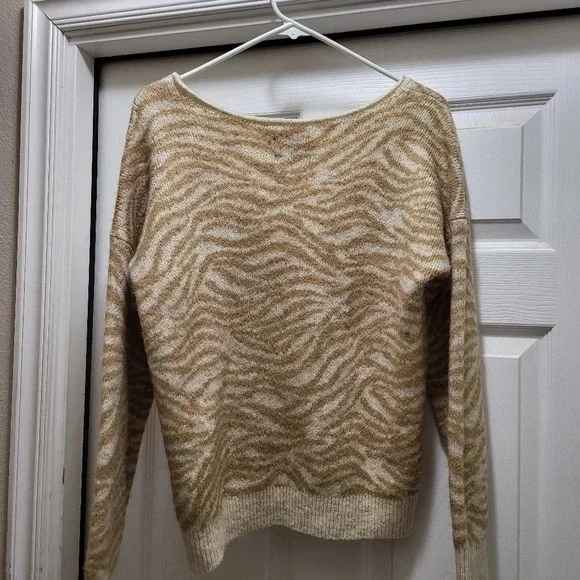 Abercrombie & Fitch Women's Medium Scoop Neck Striped Animal Print Fuzzy Sweater - Picture 5 of 5